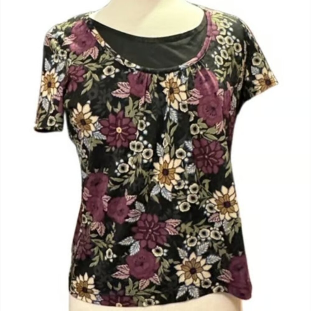 Sag Harbor MSRP $85 Black Floral Blouse Short Sleeve Top Breathable Stretchy